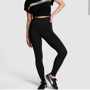PINK Victoria's Secret relay leggings